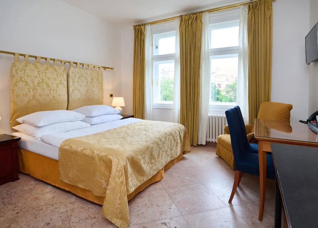 Double or Twin STANDARD Room, Residence La Fenice, Prague