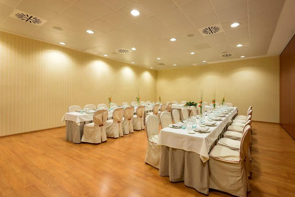 Restaurant, Madrid Leganes Affiliated By Melia, Madrid