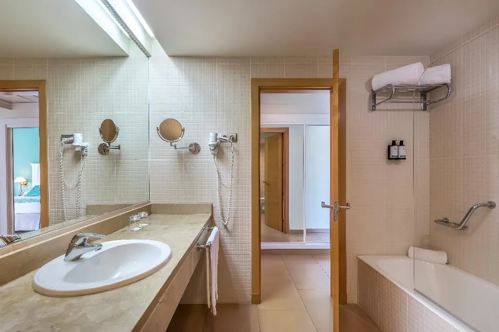 FAMILY ROOM SUPERIOR Room, Occidental Torremolinos Playa, Costa Del Sol