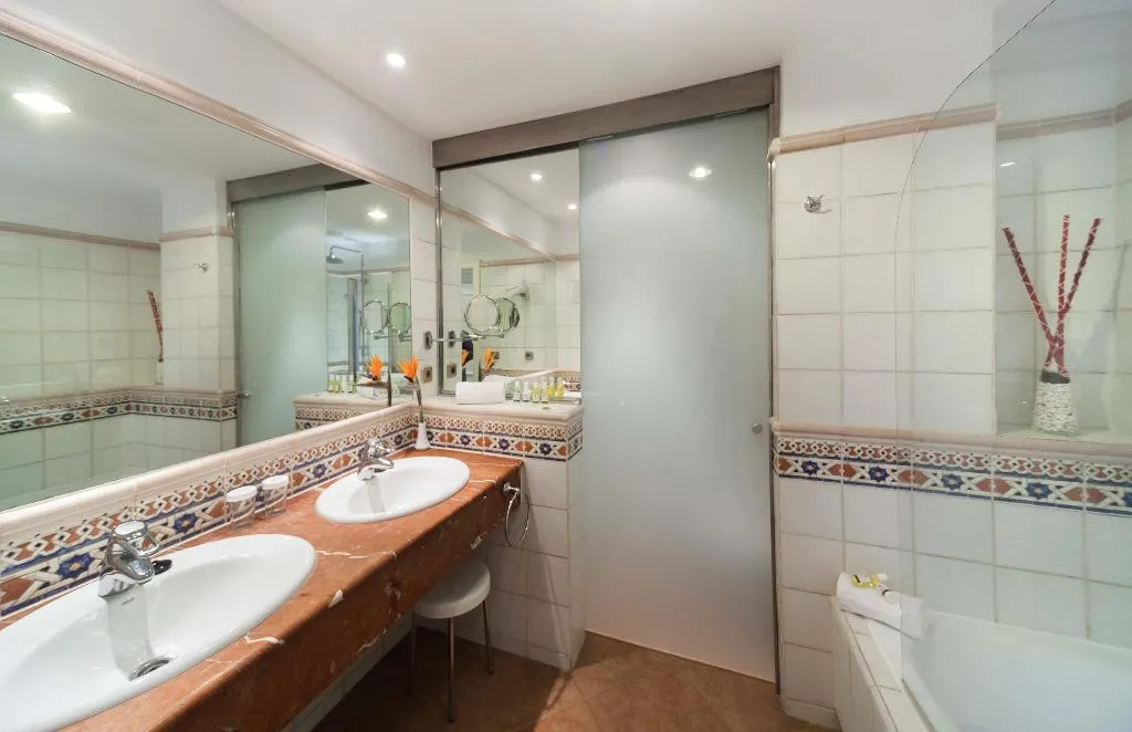 Double or Twin DELUXE Room, Barcelo Corralejo Bay, Fuerteventura