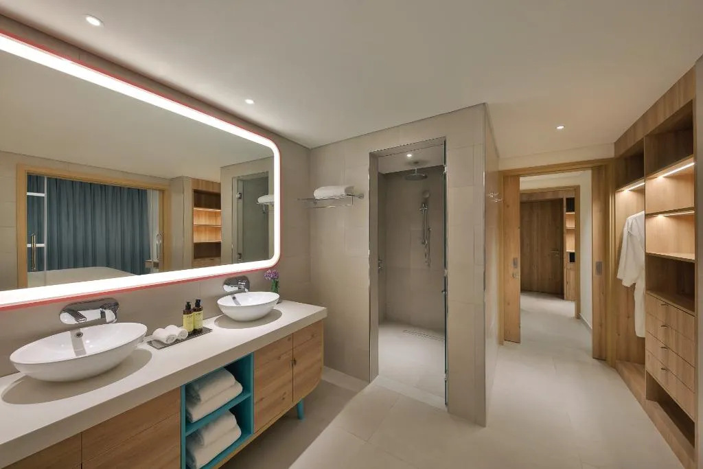 SUITE SEA VIEW ONE BEDROOM Room, NH Collection Dubai The Palm, Dubai