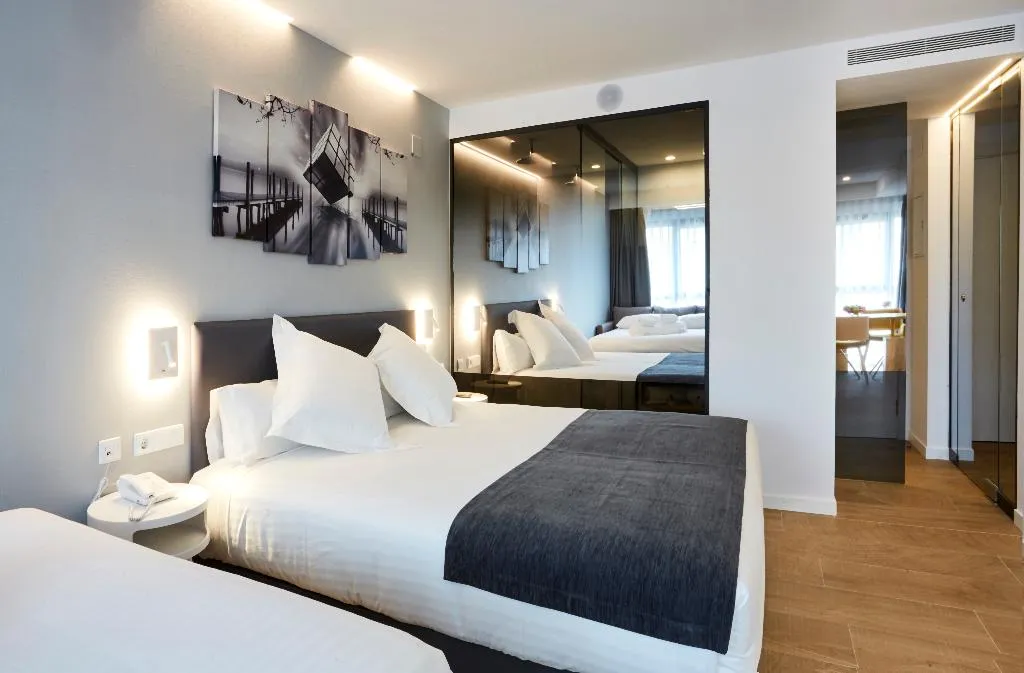 FAMILY ROOM CAPACITY 4 Room, Valencia Alameda 41, Valencia