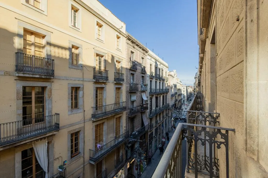 TRIPLE CAPACITY 2 Room, Gran Hotel Barcino 4*S, Barcelona