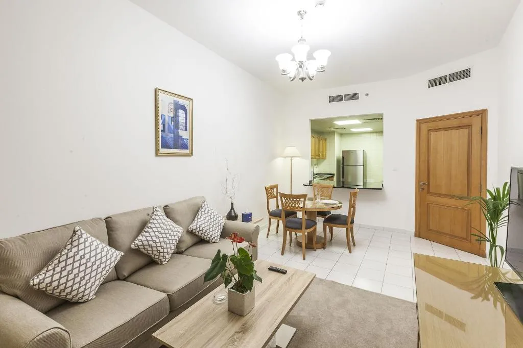 Room, Roda Al Murooj Residences, Dubai