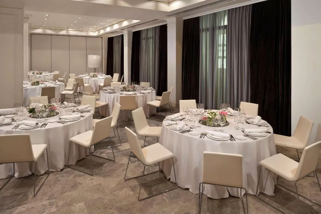 Restaurant, Palacio de los Duques Gran Meliá, Madrid