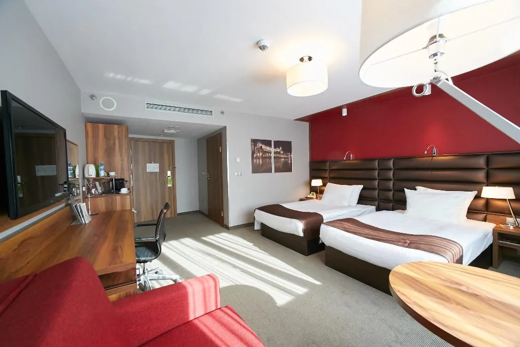 TWIN PREMIUM Room, Holiday Inn Krakow City Centre, Krakow