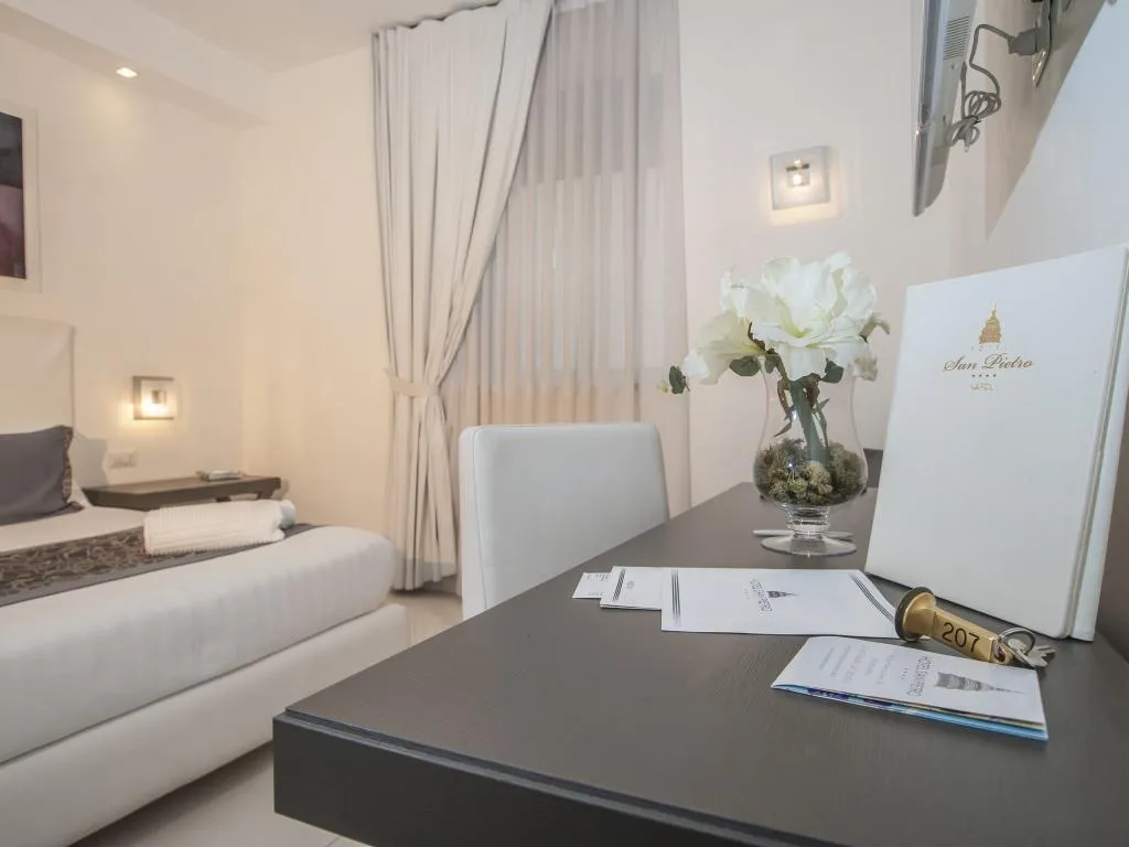 DOUBLE DELUXE Room, Hotel San Pietro, Naples