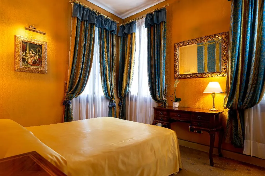Double or Twin SUPERIOR Room, Hotel Santa Marina, Venice