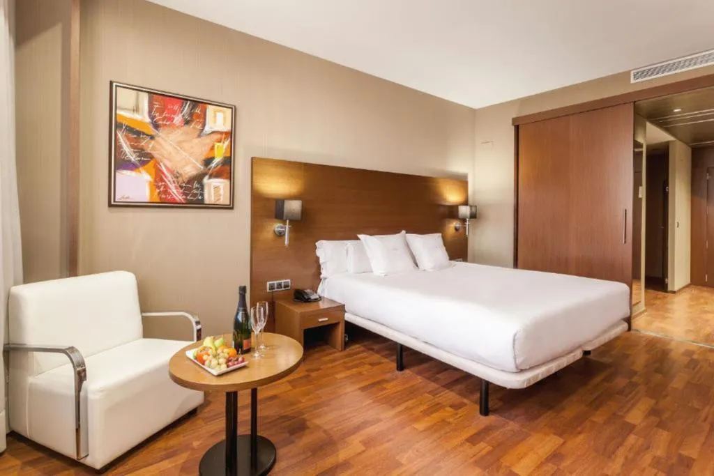 DOUBLE SINGLE USE QUEEN SIZE BED Room, azz Valencia Congress Hotel&Spa, Valencia
