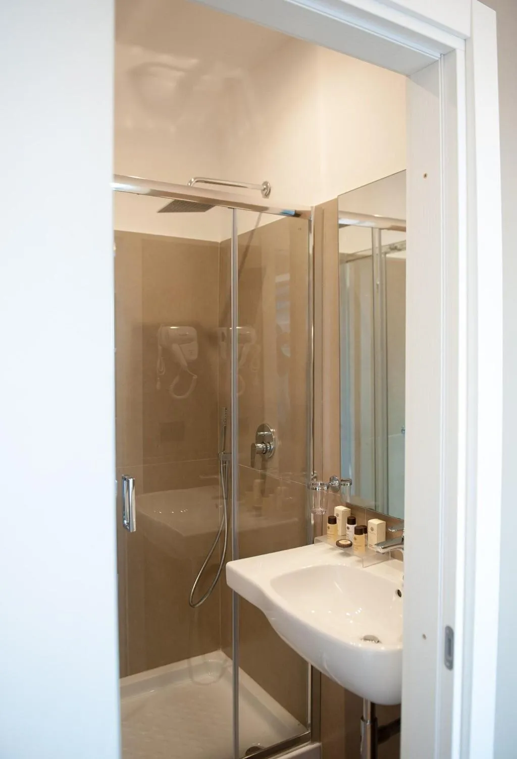 Room, 7Th Floor Suite, Naples