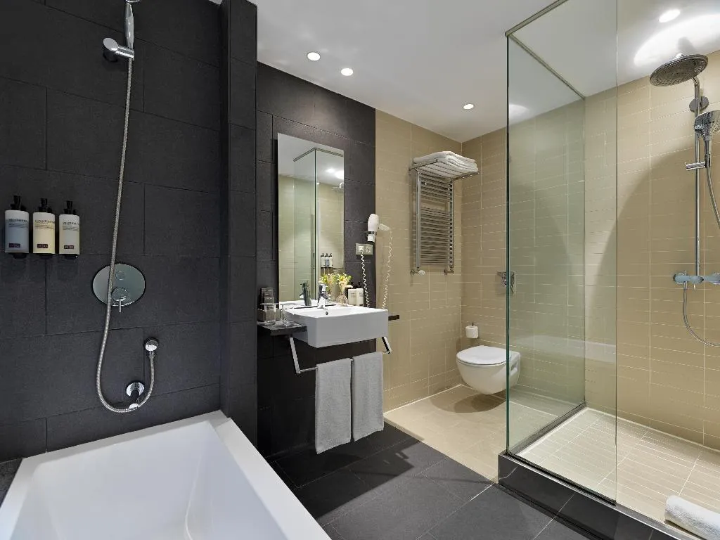 DOUBLE SUPERIOR Room, H10 Casanova, Barcelona