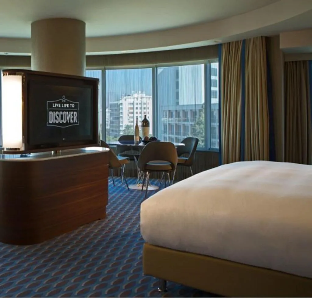 JUNIOR SUITE KING SIZE BED Room, Renaissance Izmir, Izmir