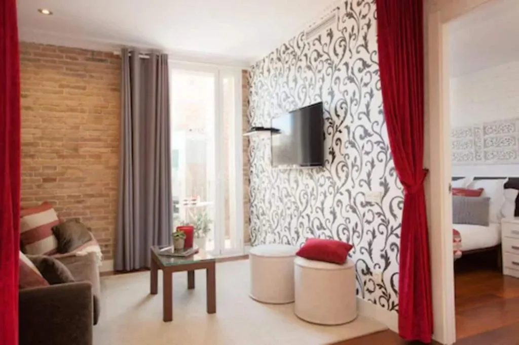 Room, Enjoybcn Gaudi Apartments, Barcelona