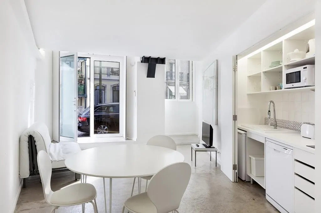 STUDIO CLASSIC Room, Hello Lisbon Castelo Apartments, Lisbon