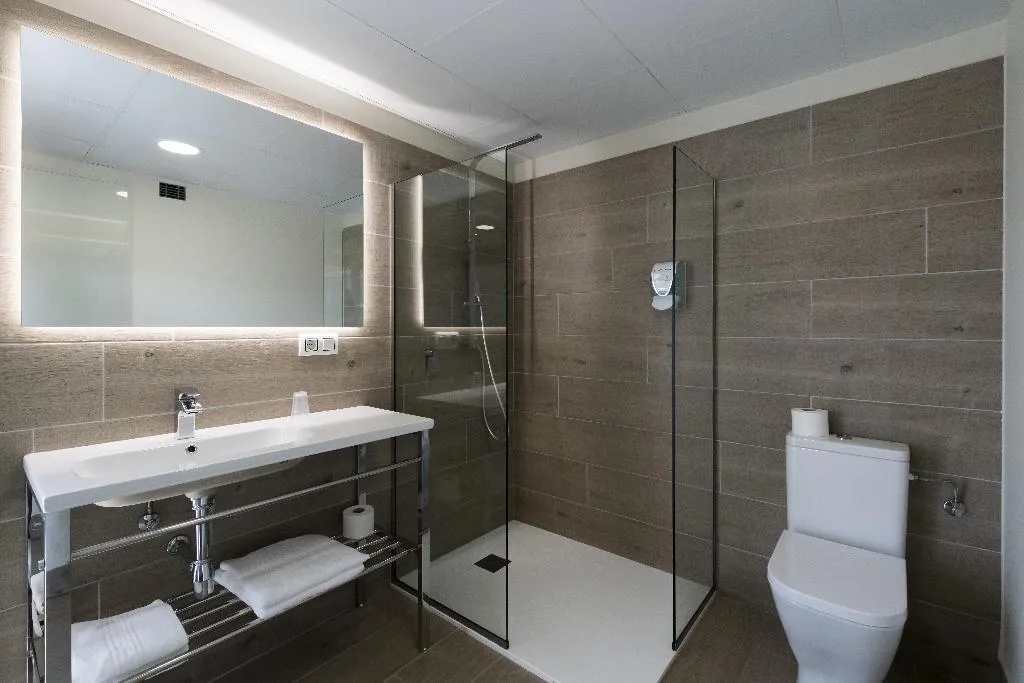 TRIPLE WITH TERRACE Room, Papi Blau, Costa Brava