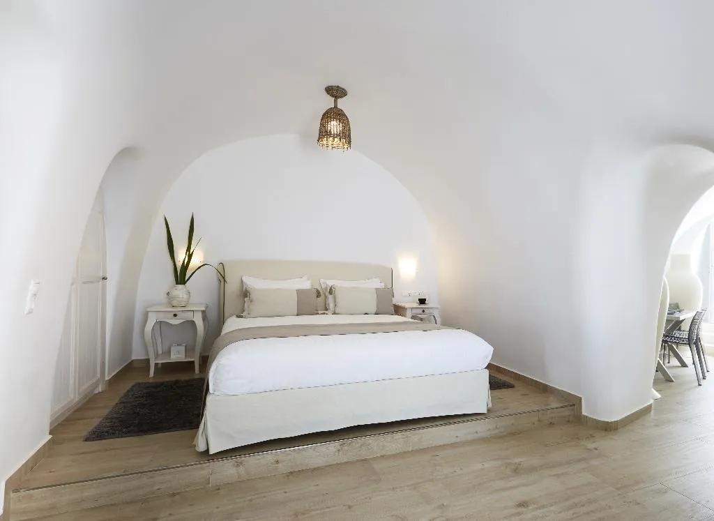 VILLA HONEYMOON Room, Celestia Grand, Santorini