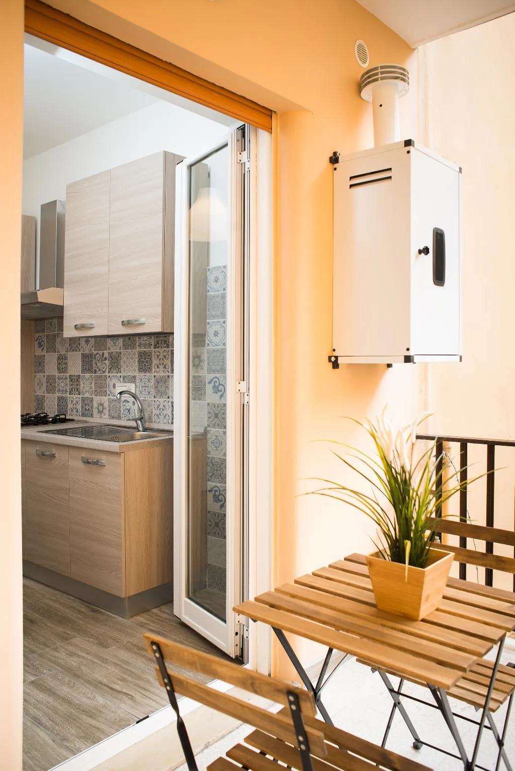 APARTMENT CAPACITY 5 Room, Residenza Flegrea, Naples