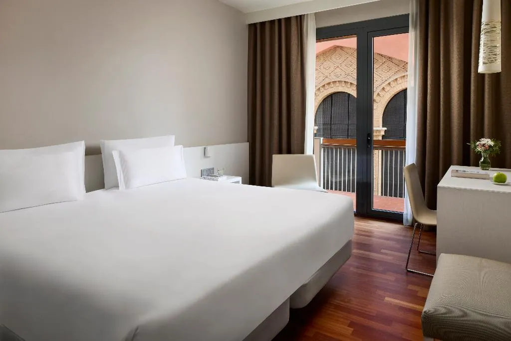 DOUBLE STANDARD Room, NH Castellón Mindoro, Valencia