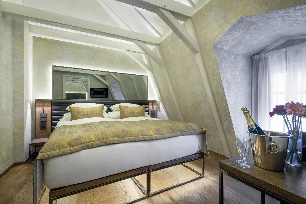 Room, Hotel Waldstein, Prague