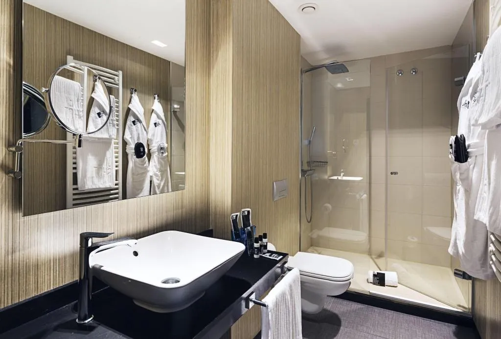 TWIN STANDARD Room, One Shot Luchana 22, Madrid