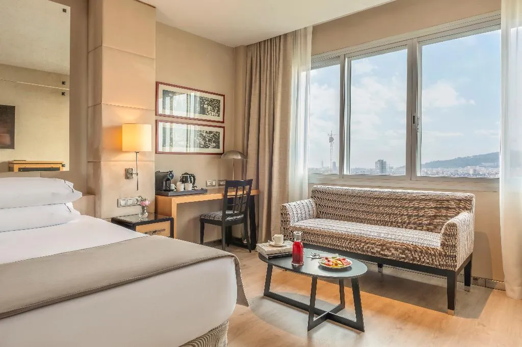 DOUBLE SUPERIOR WITH VIEWS Room, Hesperia Presidente, Barcelona