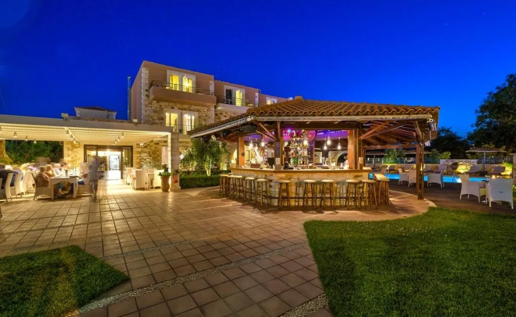 Bar, Mistral Hotel - For Solo Travelers, Crete