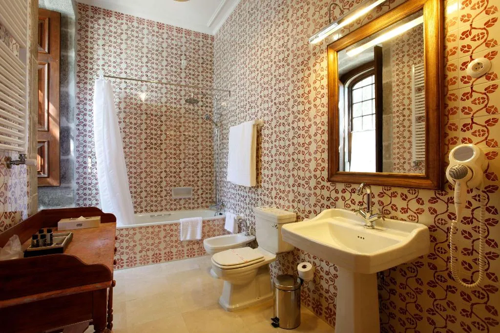 SUITE STANDARD Room, Parador Casa da Insua, Porto