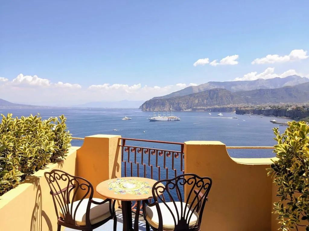 Double or Twin DELUXE SEA VIEW Room, Belair, Naples