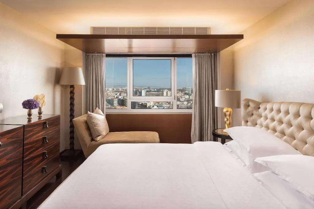 SUITE Presidential Room, Sheraton Lisboa Hotel & Spa, Lisbon