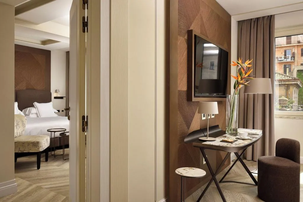 FAMILY ROOM DELUXE WITH VIEWS Room, Grand Hotel Palatino, Rome