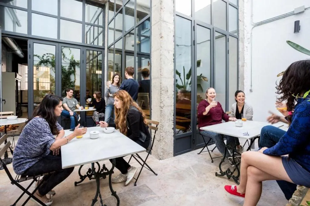 Terrace, Black Swan Hostel Sevilla, Seville