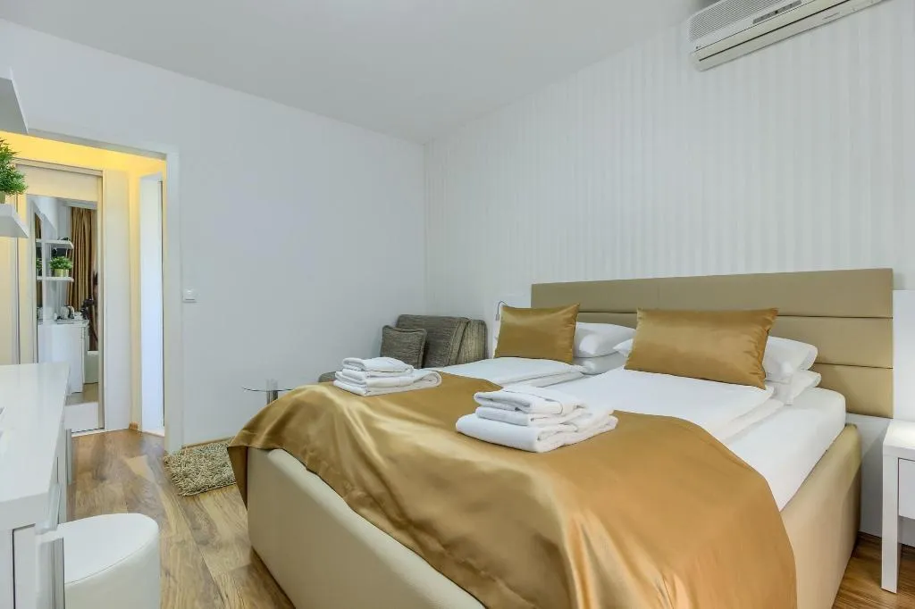 Room, Pansion Martin, Split