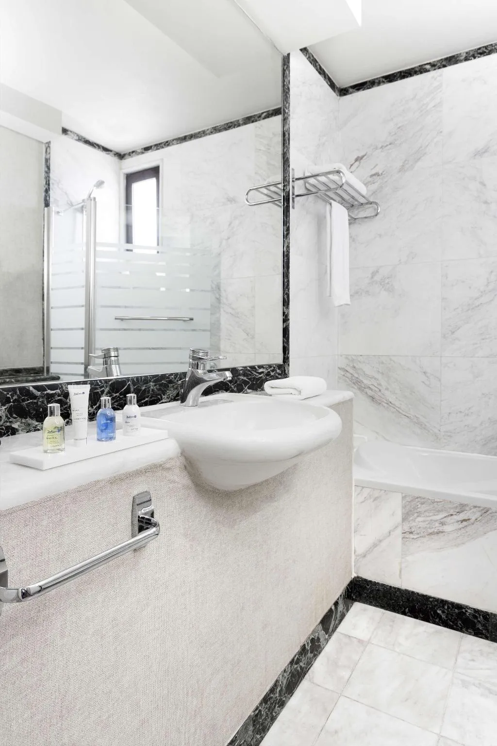 Room, Radisson Blu Park Hotel Athens, Athens