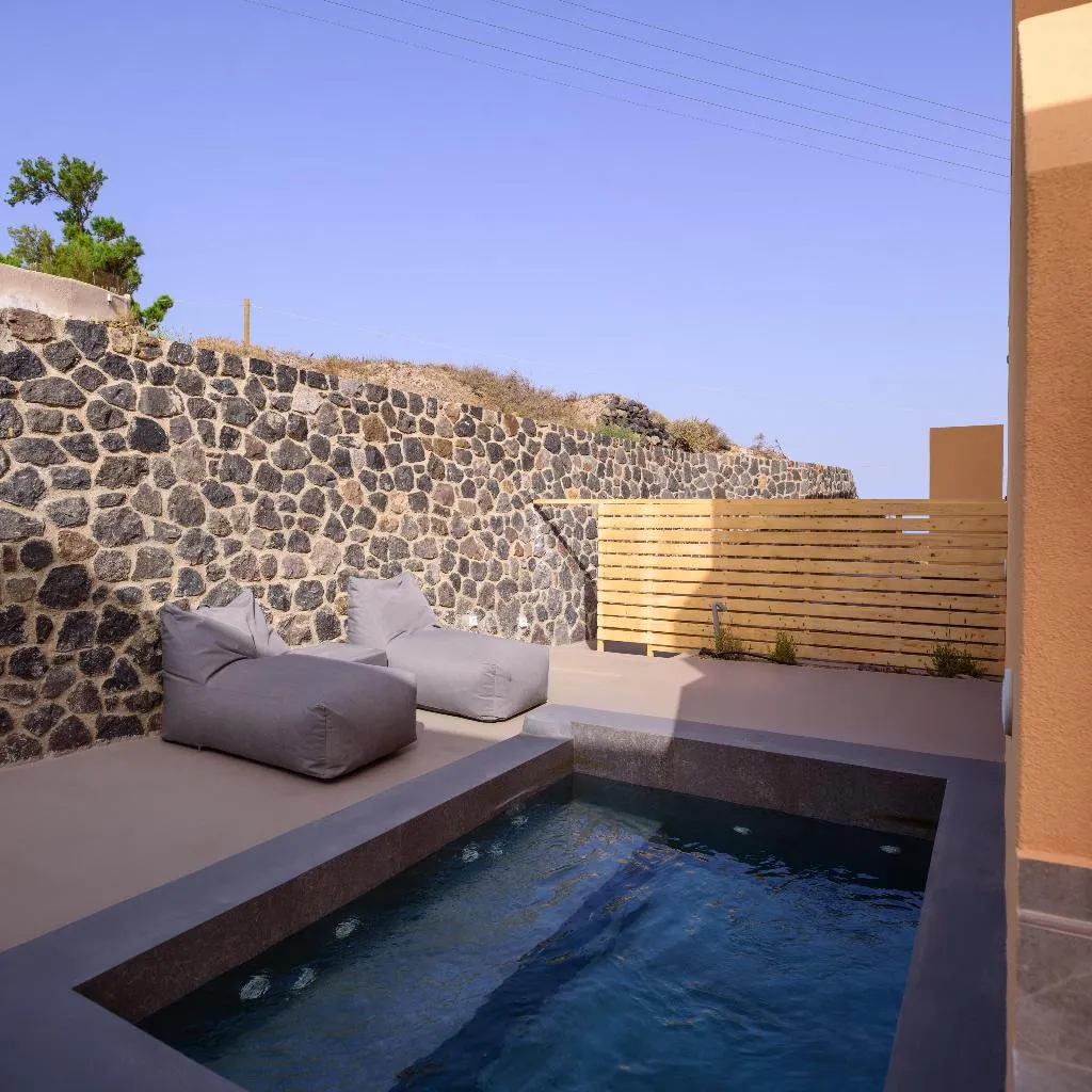 SUITE WITH JACUZZI Room, Kalestesia Suites, Santorini