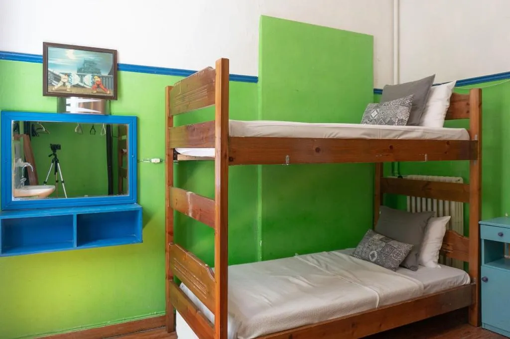Room, Dioskouros, Athens