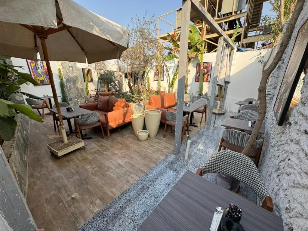 Bar, Panorama Ramsis Hotel & Cafe, Cairo