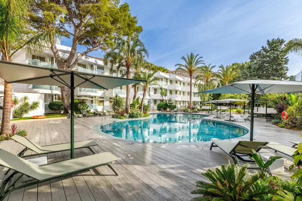 Pool, Hotel Illa D'or & Club Apartaments, Majorca