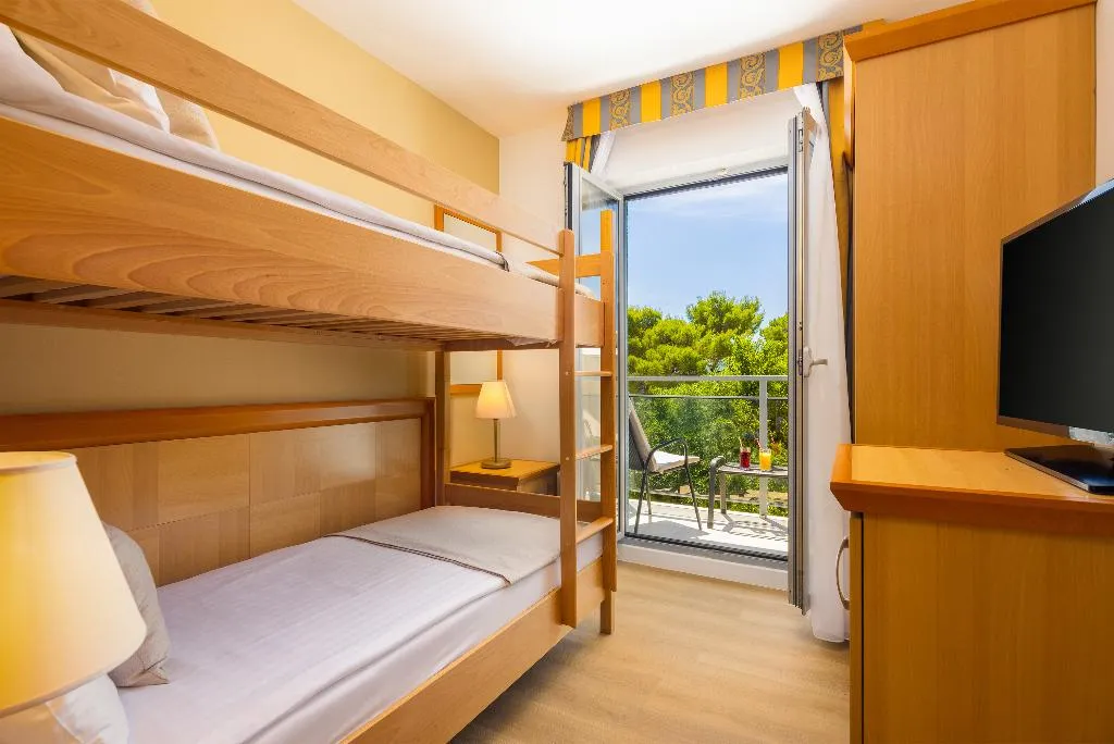 FAMILY ROOM SIDE SEA VIEW WITH BALCONY Room, Aminess Vival Grand Azur Hotel, Dubrovnik