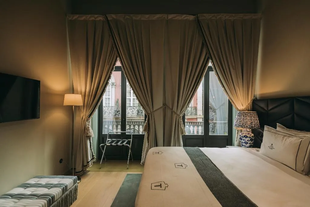 APARTMENT TWO BEDROOMS Room, Torel Palace Porto, Porto