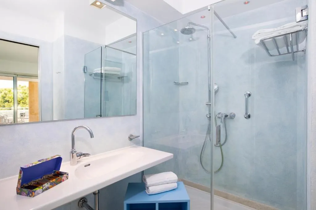 SUITE TWO BEDROOMS WITH TERRACE Room, Tirreno Resort, Olbia