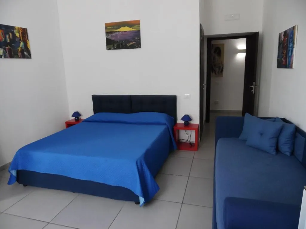 Room, Megaride Santa Lucia, Naples