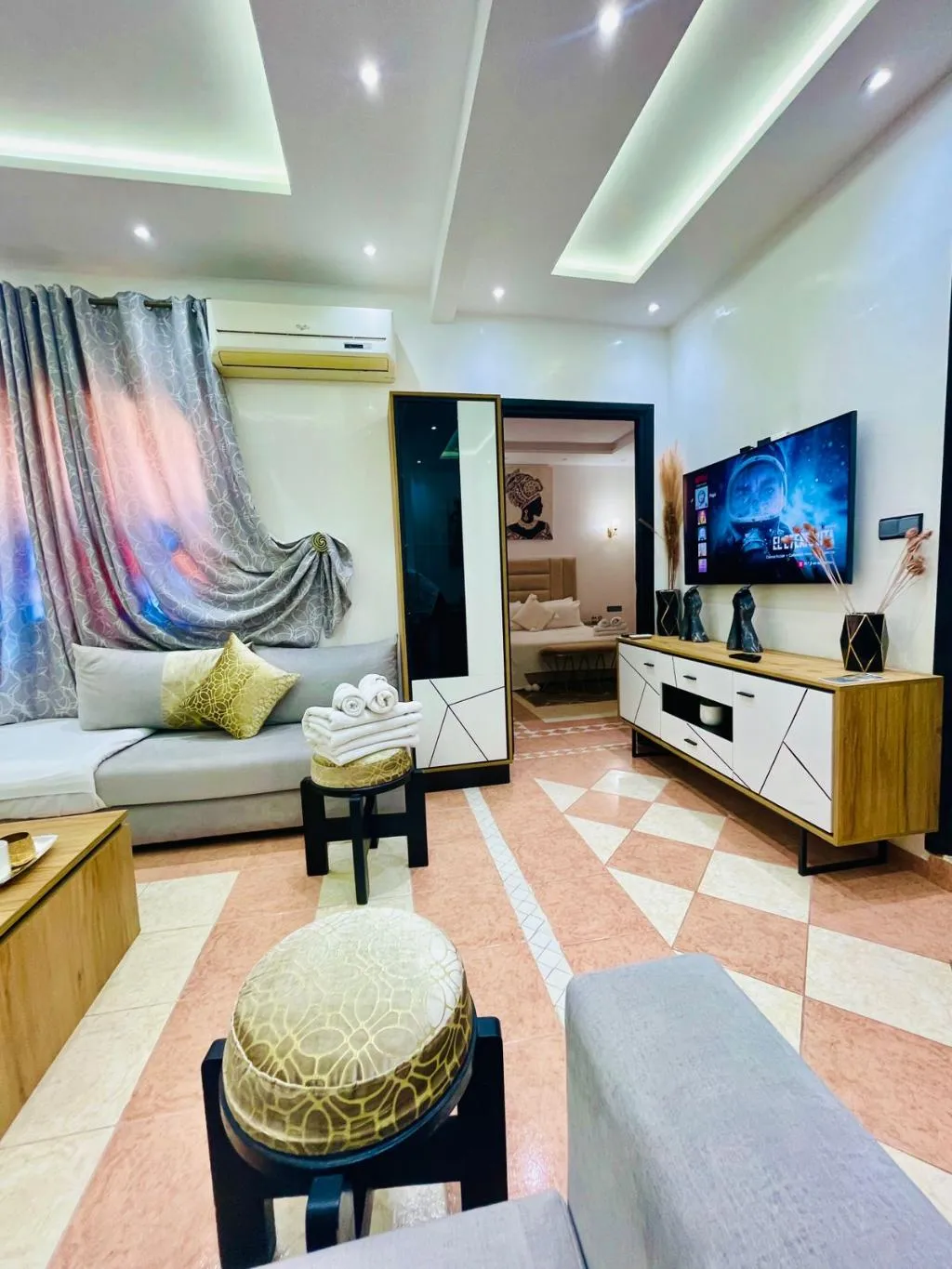 JUNIOR SUITE DELUXE KING BED Room, Riad Douirtna, Marrakech
