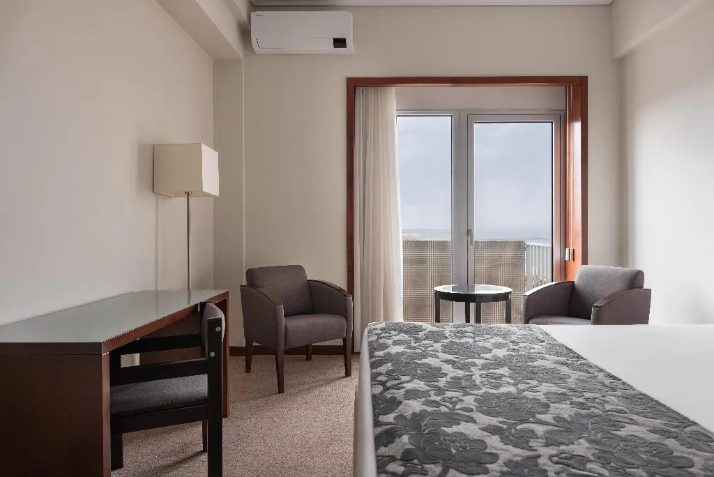 Double or Twin DELUXE SEA VIEW Room, Dorma Praia Golfe, Porto