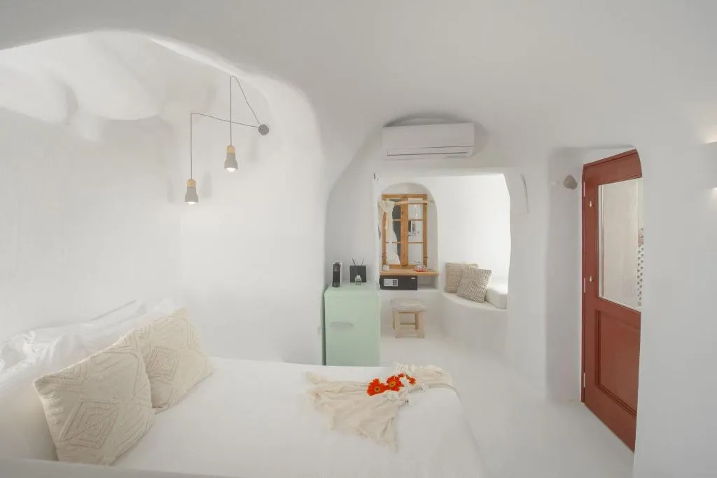 Room, Nano Suites, Santorini