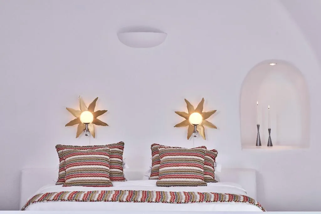 SUITE WITH JACUZZI Room, Astra Suites, Santorini