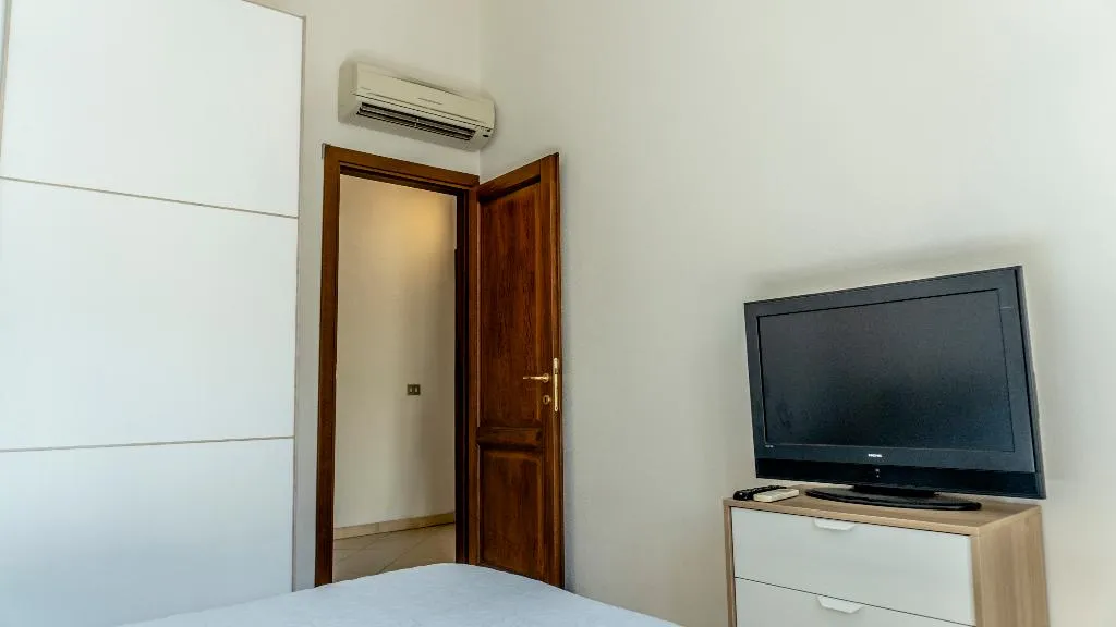APARTMENT THREE BEDROOMS TWO BATHROOMS Room, PMS CaseVacanze Olbia, Olbia