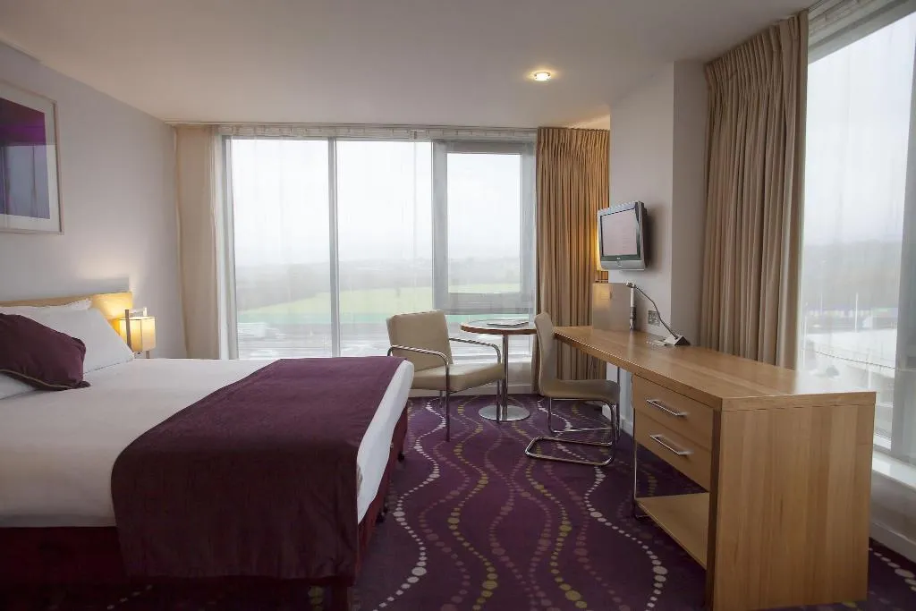 DOUBLE STANDARD Room, Louis Fitzgerald Hotel, Dublin