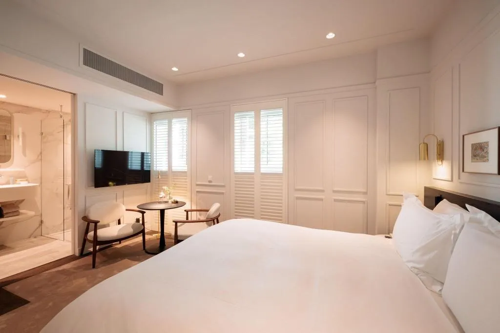DOUBLE KING SIZE BED Room, Pillows Maurits At The Park, Amsterdam