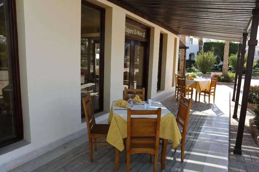 Restaurant, Club Reef Resort, Red Sea Riviera