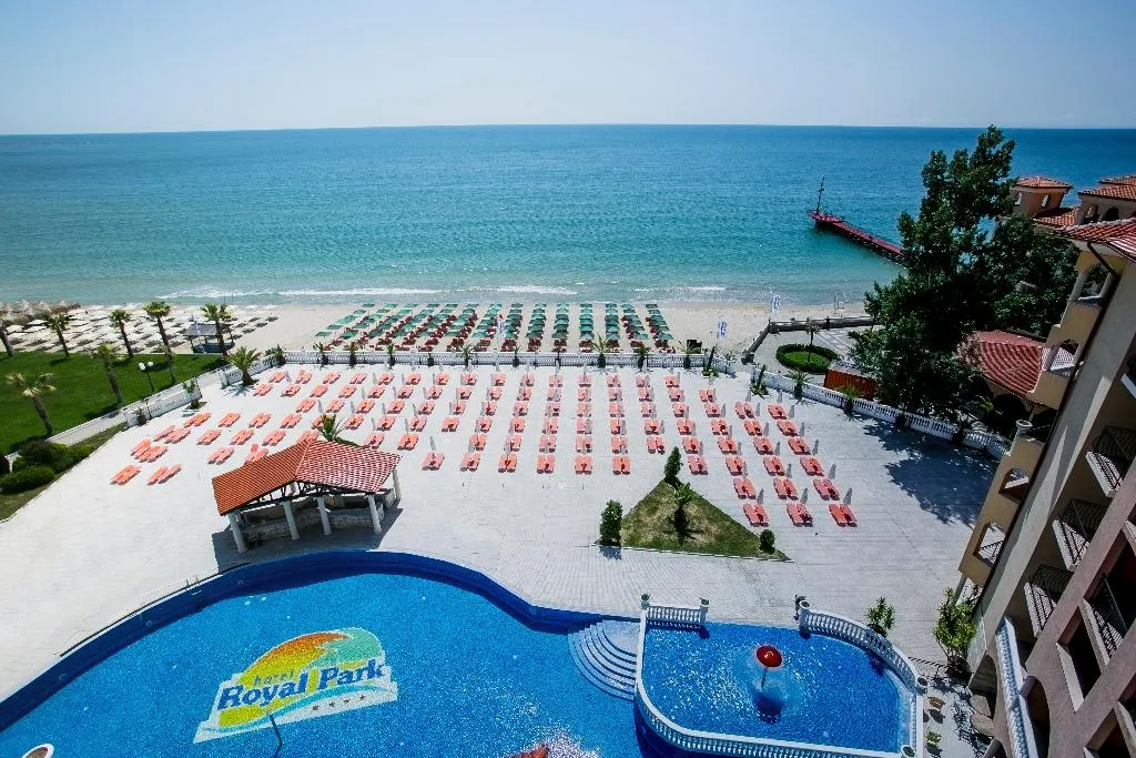 Pool, Royal Park, Bourgas